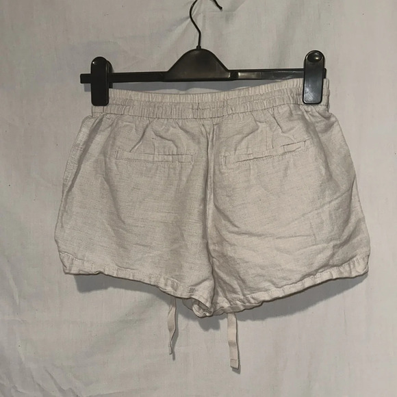 cream linen blend GAP drawstring shorts size small regular - Picture 2 of 4